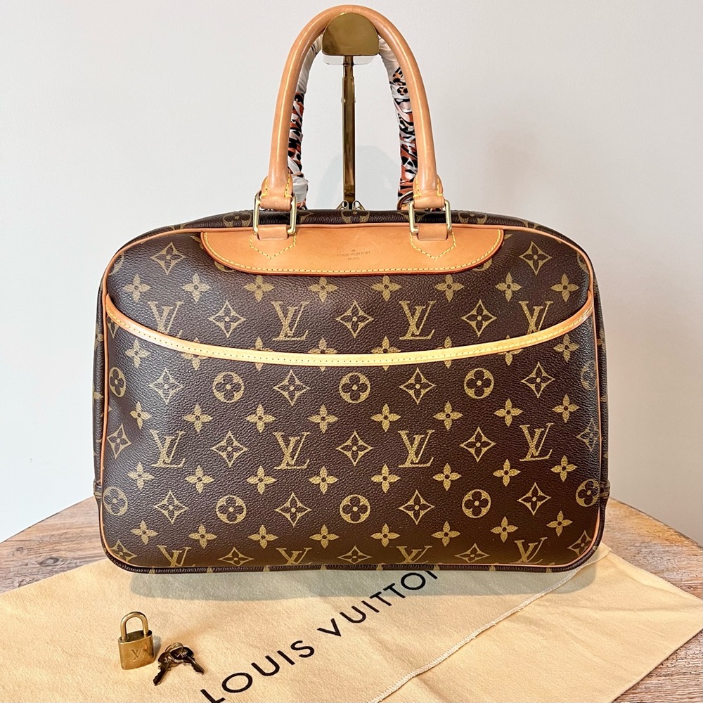 LOUIS VUITTON Monogram Canvas 2008 DEAUVILLE Handbag Travel Toiletry Tote VI0058